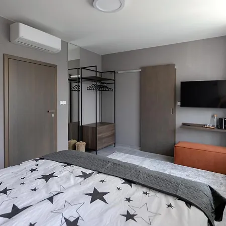 Luong Europe Prague