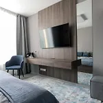 Luong Europe ホームステイ *